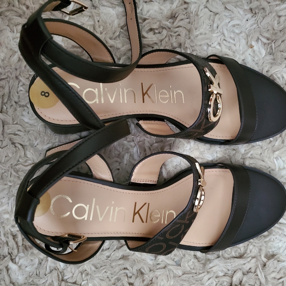 Women’s sandals